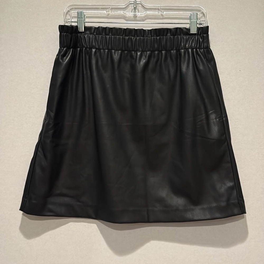 LOFT Black Mini Skirt